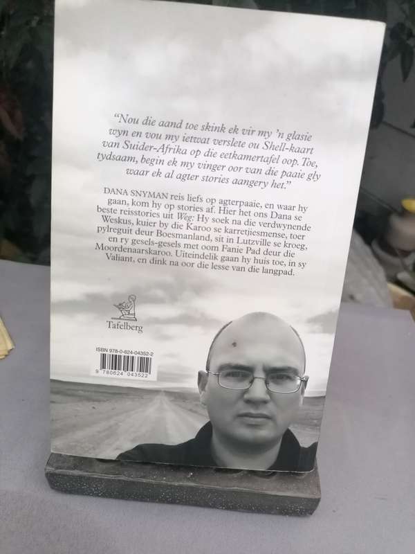 Op die agterpaaie / Dana Snyman