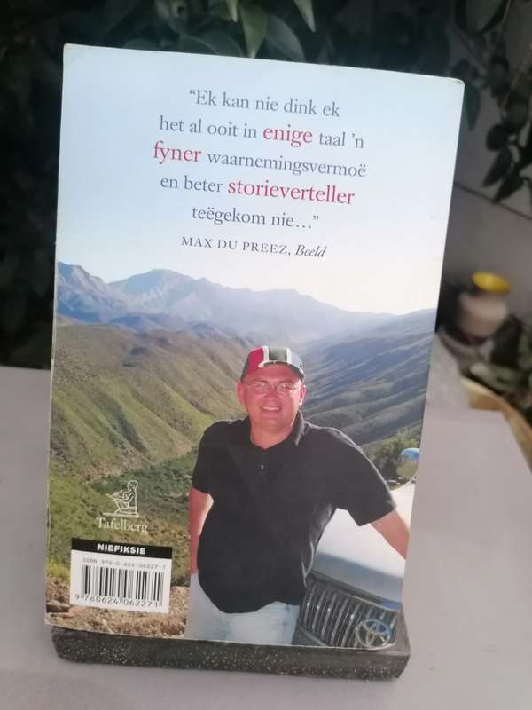 Dana Snyman  ONDER DIE RADAR  STORIES UIT ONS LAND