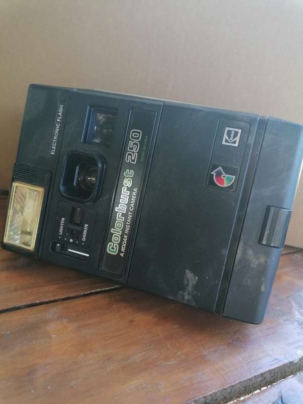Kodak Instant Camera Colorburst 250. Not tested
