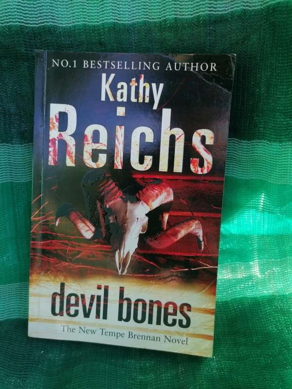 Devil Bones Book by Kathy Reichs