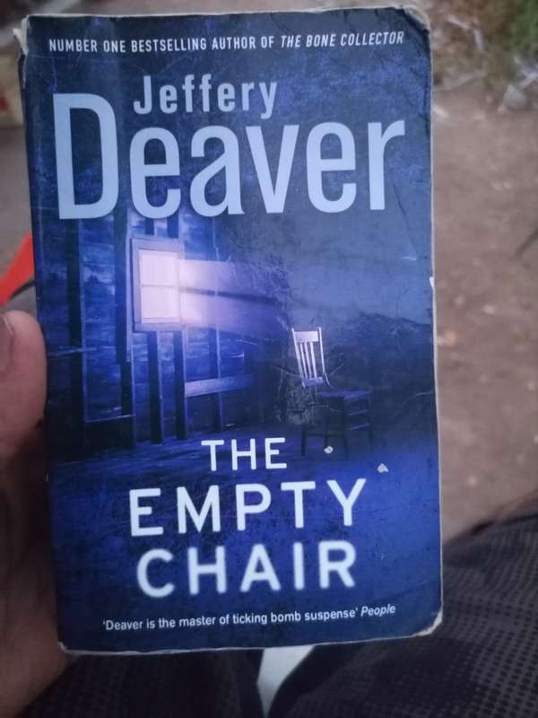 Jeffery Deaver  THE EMPTY CHAIR