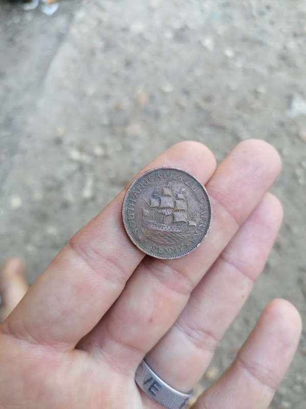 Rare find 1928 south african 1/2 penny with low mintage of 104912