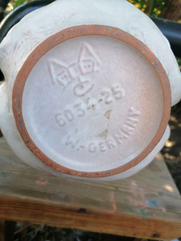 Tönnies Carstens in West Germany pitcher