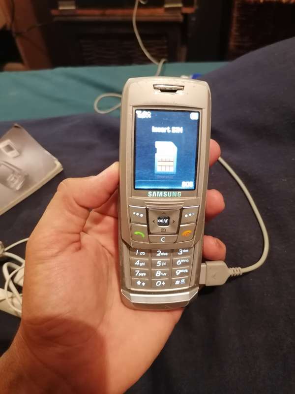 Working condition Samsung E250 cellphone with accessories