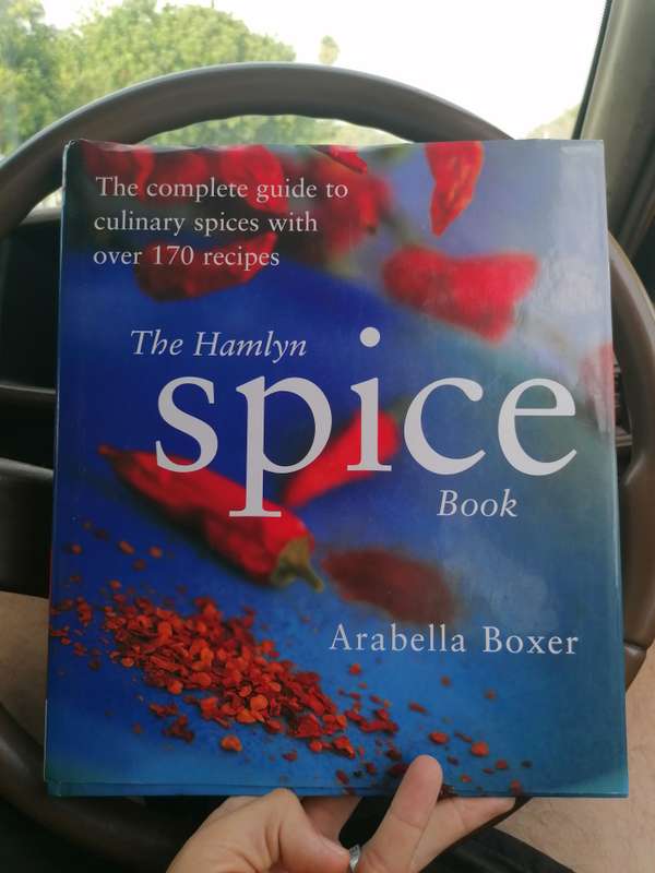 The Hamlyn Spice Book. Book by Arabella Lady Boxer