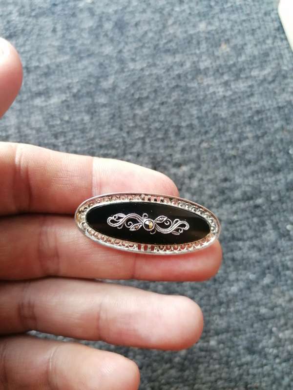 800 Silver Brooch with Onyx & Marcasite