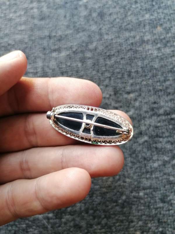 800 Silver Brooch with Onyx & Marcasite