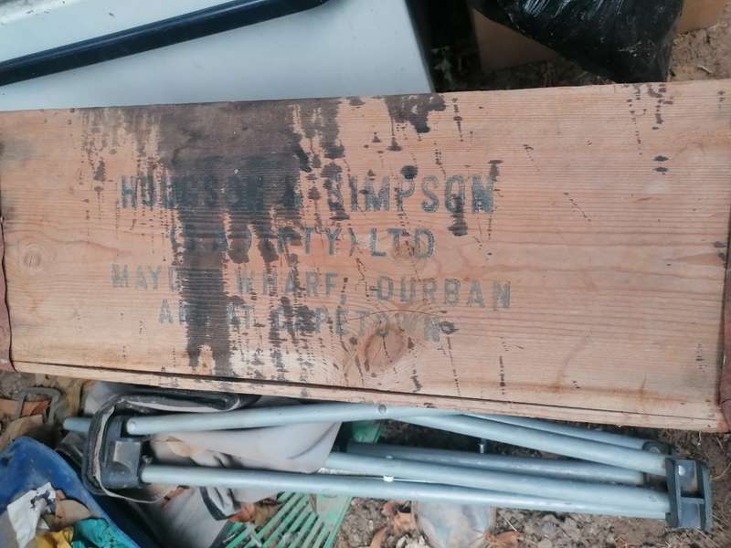 Antique LION BLUE  HODGSON & SIMPSON  LIMITED. Crate