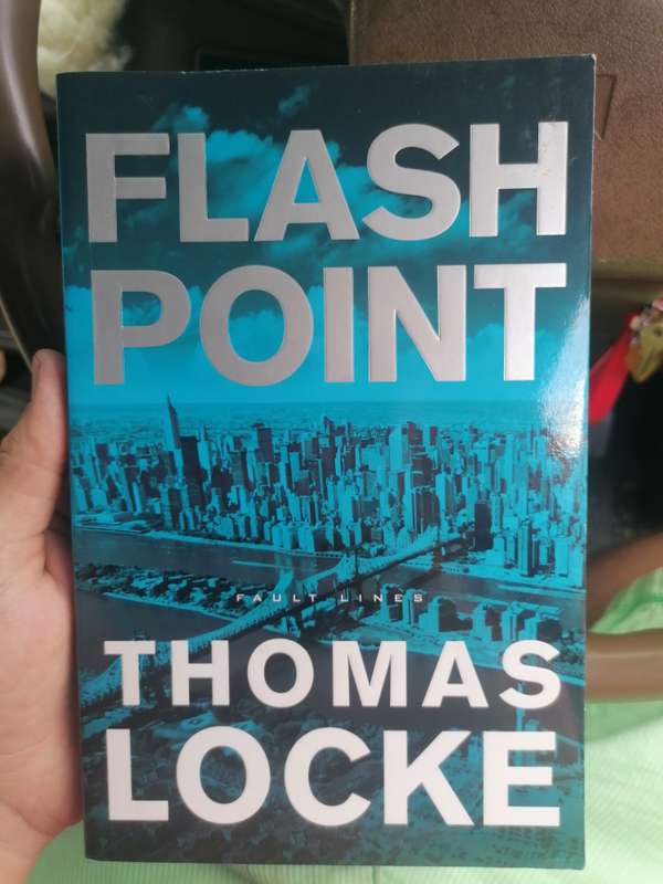 Flash Point (Fault Lines #2) (Locke, Thomas)
