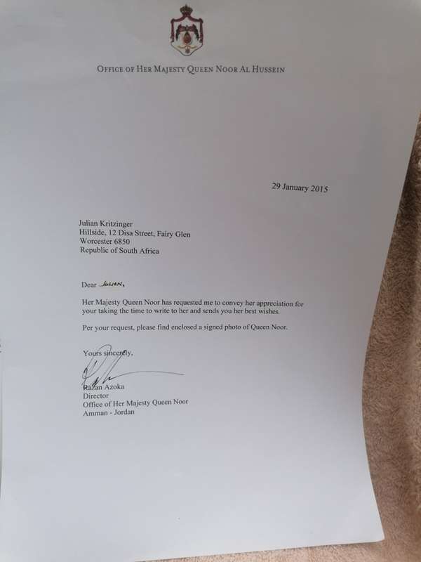 QUEEN NOOR OF JORDAN SIGNED photo copy from the palace with documents