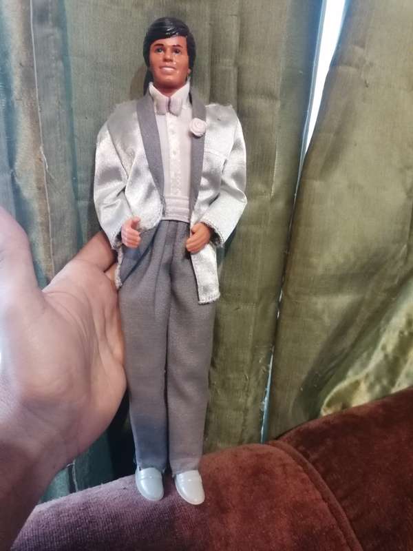 1987 Perfume Giving Ken doll by Mattel