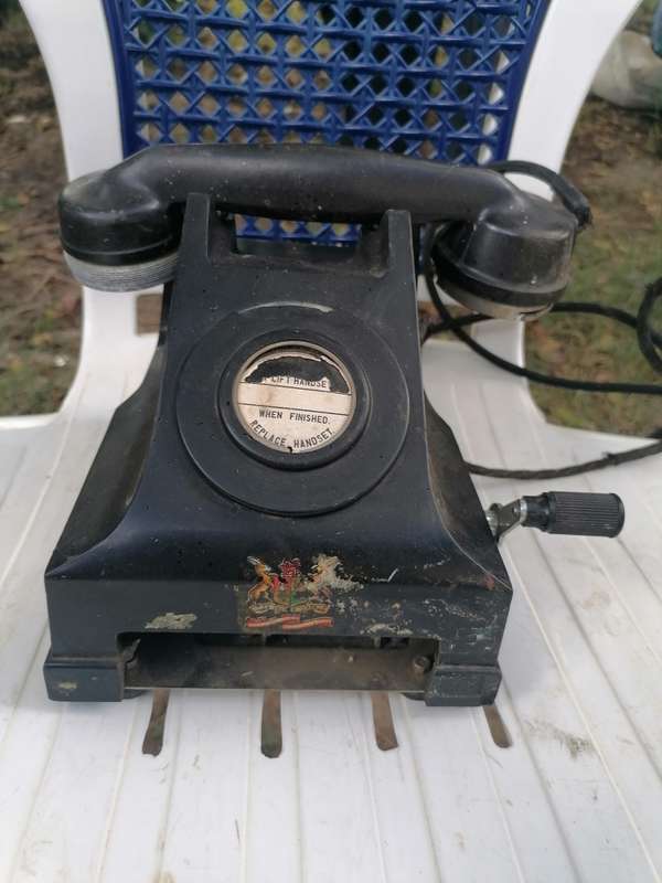 Vintage telephone for display. Condition as per picture