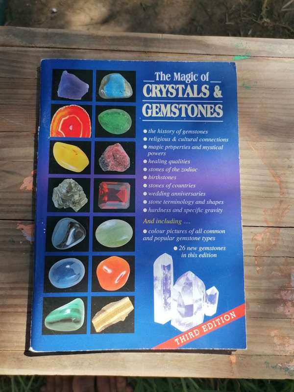 The Magic Of Crystals & Gemstones Book