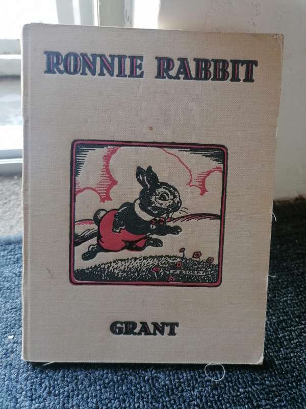 RONNIE RABBIT by T. Payten Gunton  Illustrated by Frank Roger's 1949