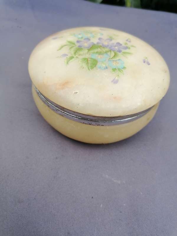 Vintage Genuine Alabaster Hand Carved Made in Italy Hinged Trinket Box