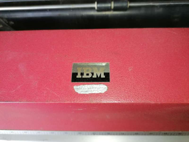 Vintage IBM type writer. Not working for display