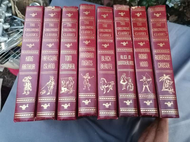 VINTAGE The Children's Classics 8 Book