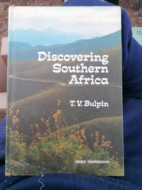 Discovering Southern Africa Book by T. V. Bulpin