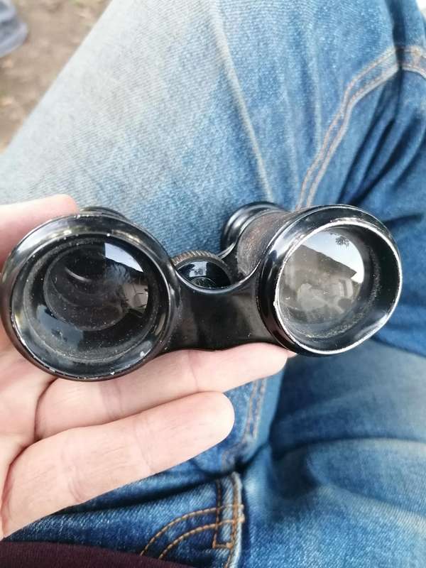 VAG, VOIGTLANDER GERMAN BINOCULARS  NEEDS ONE SCREW