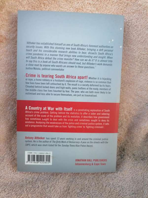 A Country at War with Itself: South Africa's Crisis of Crime Book by Antony Altbeker