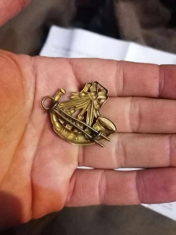 King Shropshire Light Infantry KSLI Brass Collar Badge
