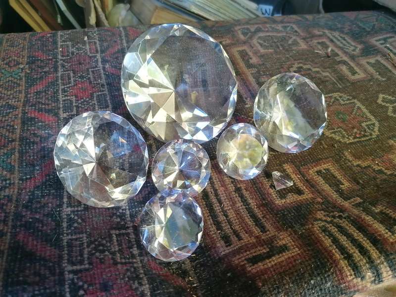Crystal decor pieces. Price for the lot
