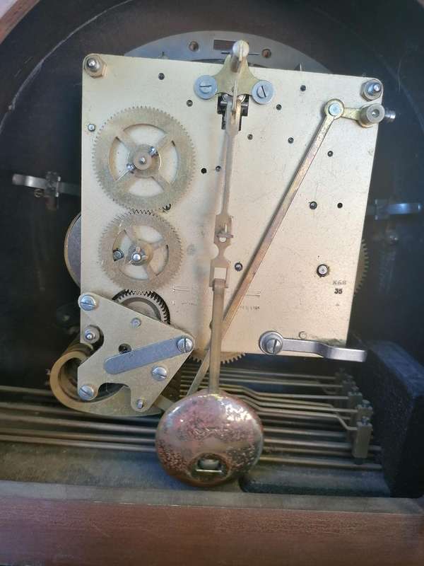 Antique mantal clock