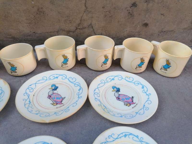 vintage Peter Rabbit toy tea set,1983