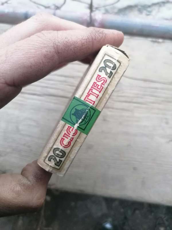 Rare find Pack of 20 empty Carreras cigarettes (black cat)