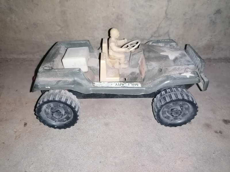 VINTAGE TIN & PLASTIC TOY WIND-UP TRUCK, DURHAM JAPAN. ARMY / MILITARY Sadly not working