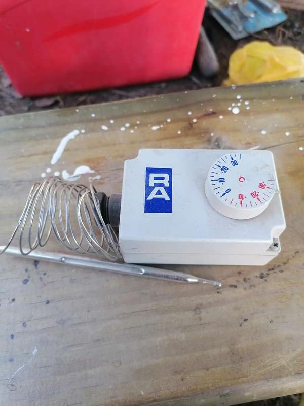 THERMOSTAT