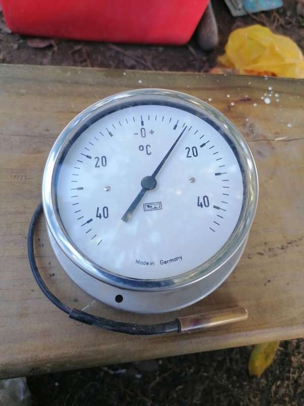 WIKA pressure gauge