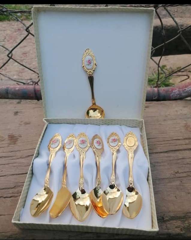24 CARAT GOLD PLATED CUTLERY
