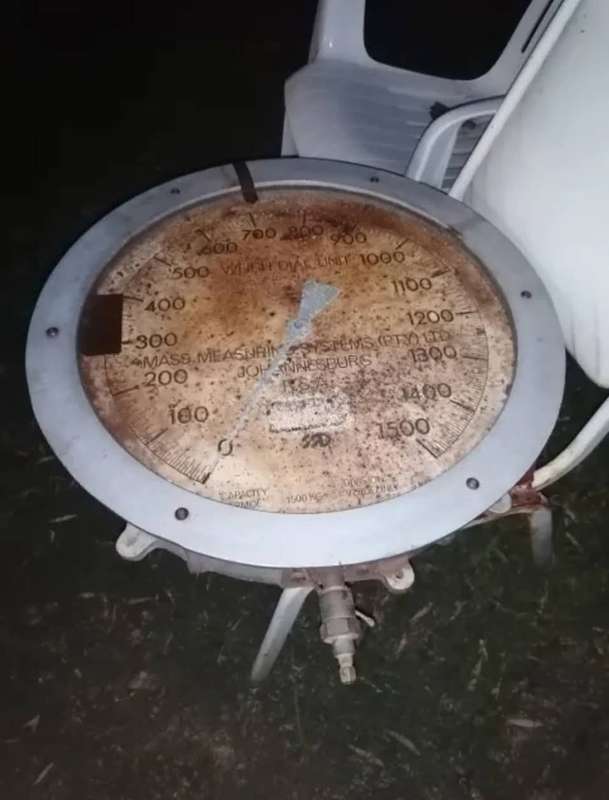 Rare find a large and heavy ship WEIGH DIAL UNIT