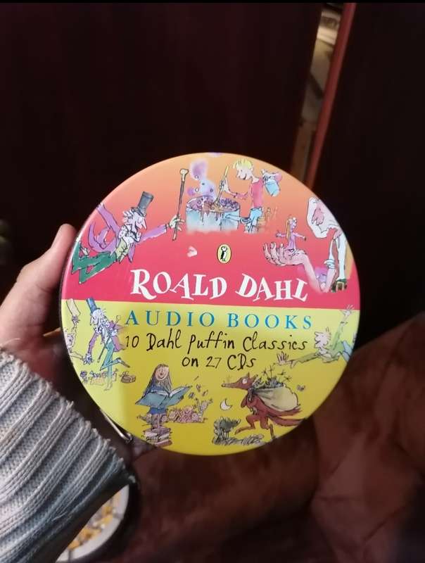 ROALD DAHL  AUDIO BOOKS  10 Dahl Puffin Classics On 27 CDS