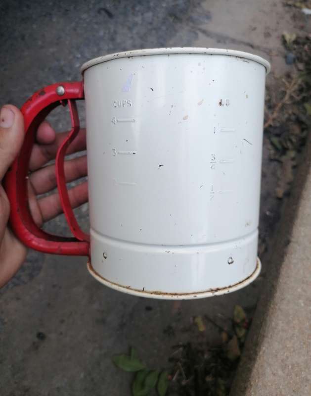 VINTAGE TALA RED & CREAM ENAMEL FLOUR SIFTER