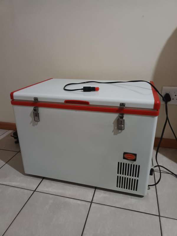 Snomaster camping fridge freezer 60L
