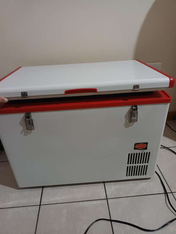 Snomaster camping fridge freezer 60L
