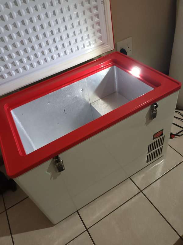 Snomaster camping fridge freezer 60L