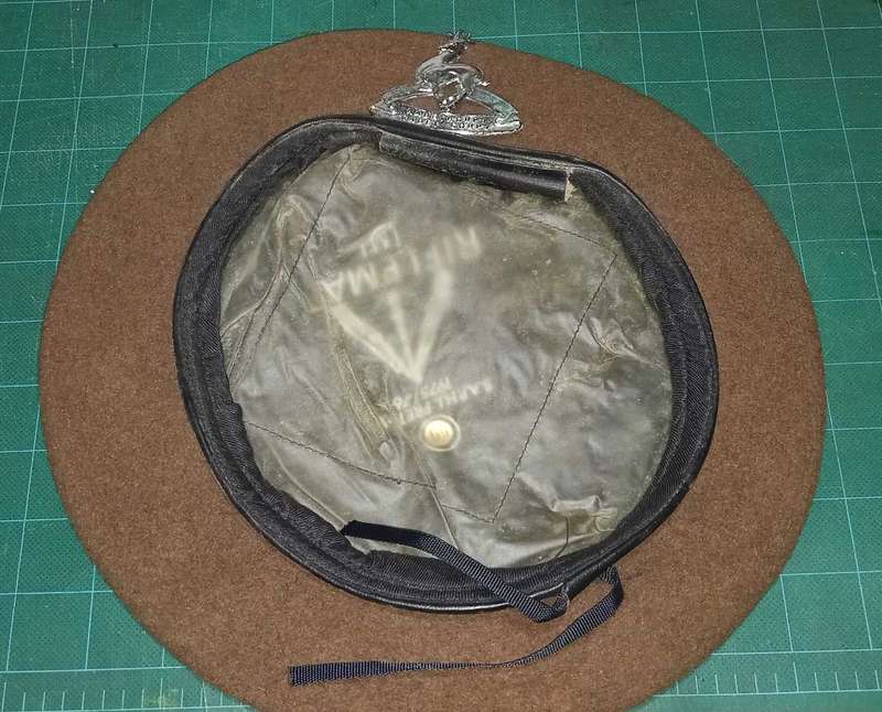 Beret with badge 2