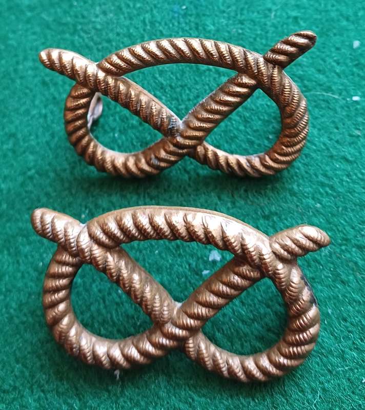 British Army, South Staffordshire Regt brass collars pair