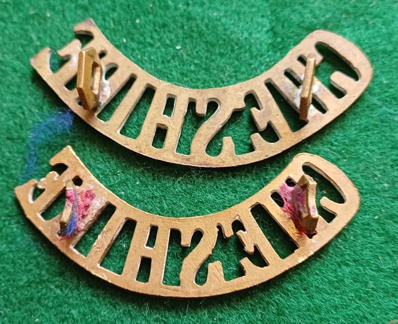 British Army, Cheshire Regt brass titles pair