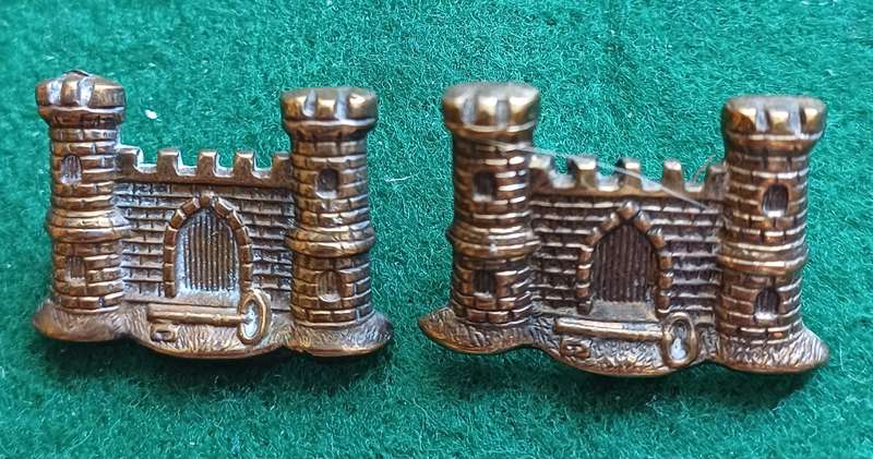 British Army, The Suffolk Regt, Brass collars pair