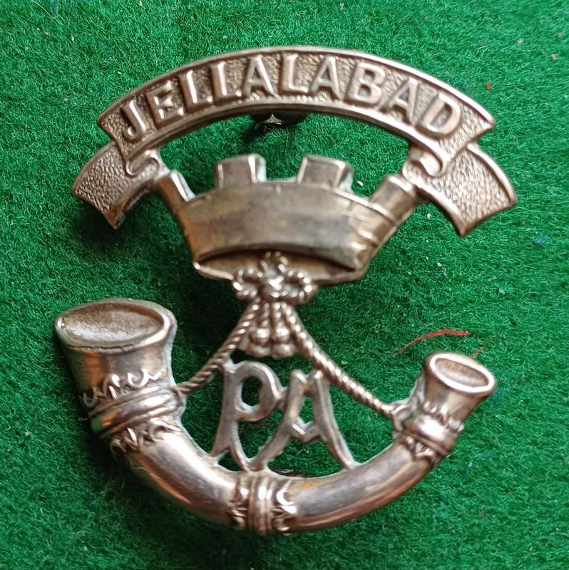 British Army, Prince Albert's own Somerset Light Infantry WM cap badge, lugs