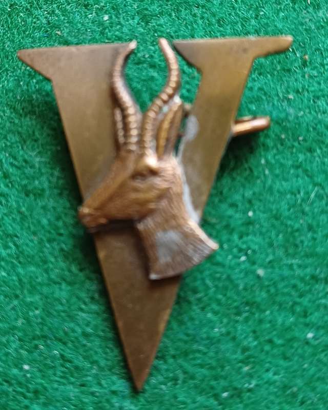 SA UDF WWII brass Springbok V for Victory badge