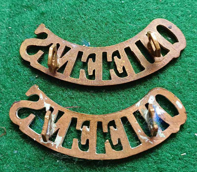 British Army, Queen's West Surrey regt, brass titles pair