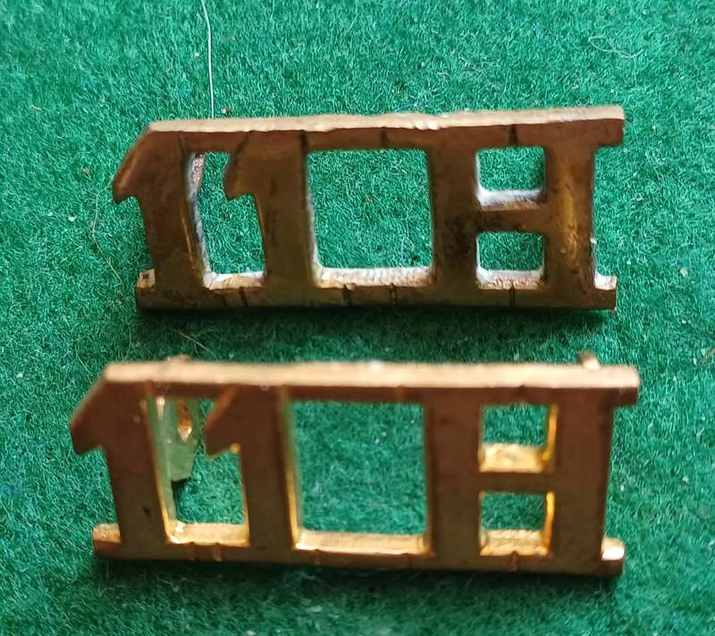 British Army, 11th Hussars brass titles x 2