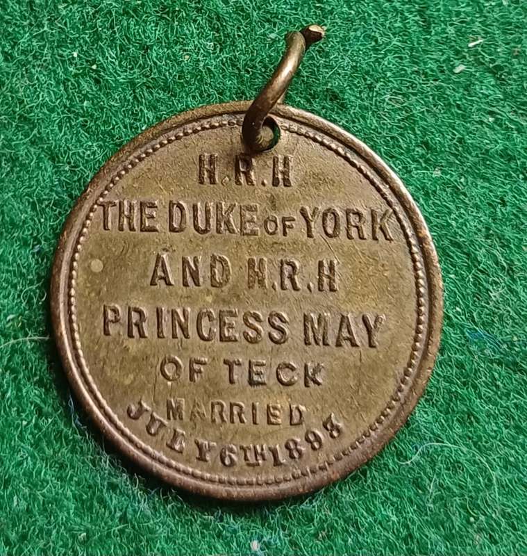 Medallion commemorating the marriage of Princess May of Teck and HRH the Duke of York, 6 July 1893