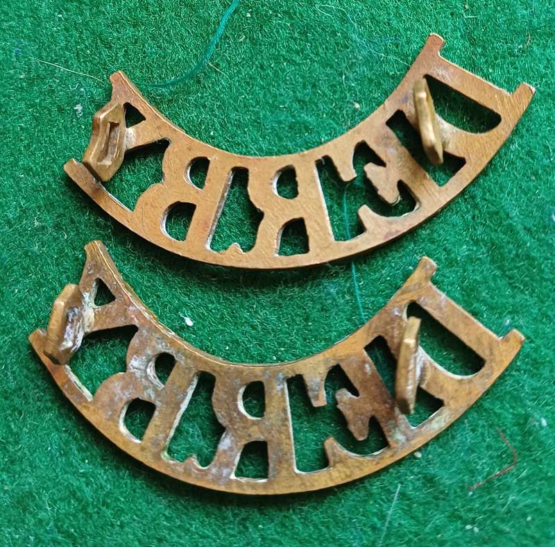 British Army, Derbyshire Regt, (Sherwood Foresters,) brass titles pair