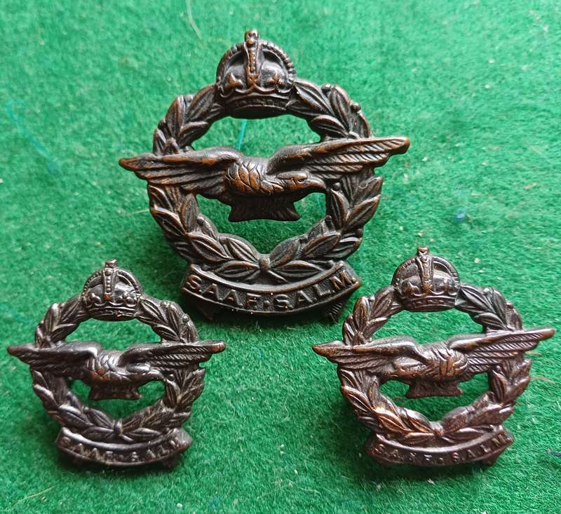 SA Air Force WWII KC blackened cap badge and collars